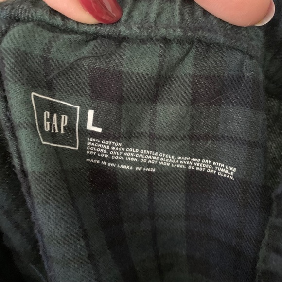 💙 Gap | Navy and Green Flannel Jogger Pants - Picture 7 of 8